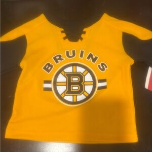 New With Tags NHL Boston Bruins Gold and Black Hockey Jersey Kids Size 12
